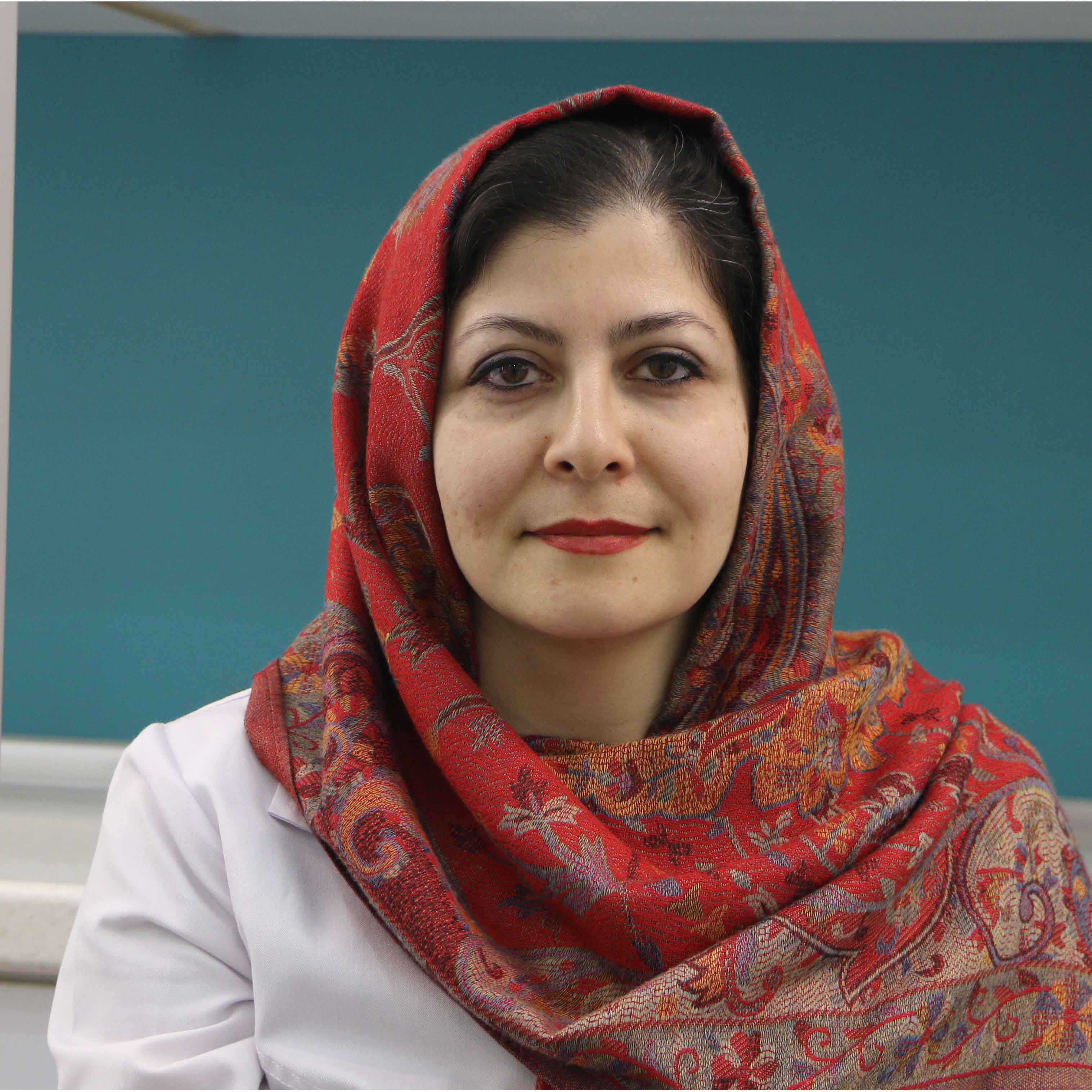 نیلوفر استوار