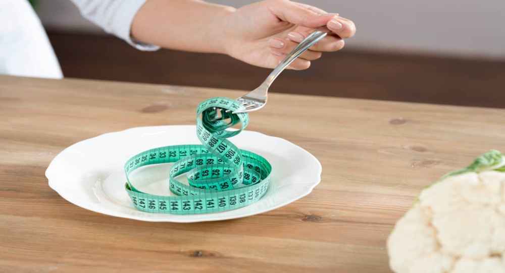آیا کاهش وزن باعث ریزش مو می شود؟ آیا کاهش وزن باعث ریزش مو می شود؟