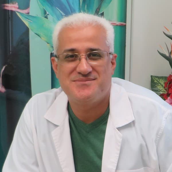 دکتر سید فرزاد میرفلاح نصیری