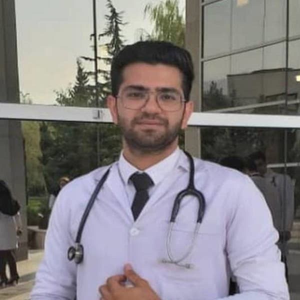 دکتر میلاد کردجزی