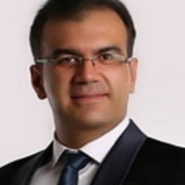 دکتر بهزاد بهشتی